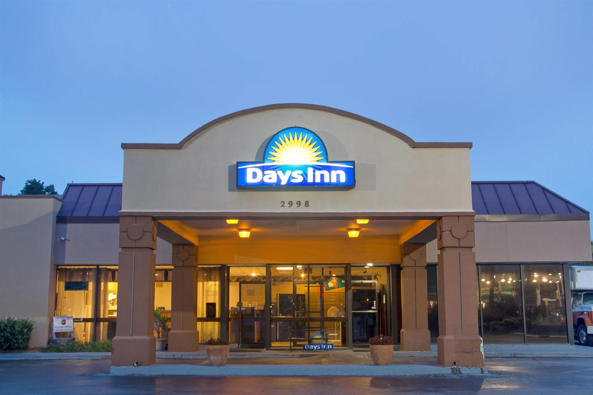 Days Inn & Suites By Wyndham Charleston Airport West North Charleston Ngoại thất bức ảnh