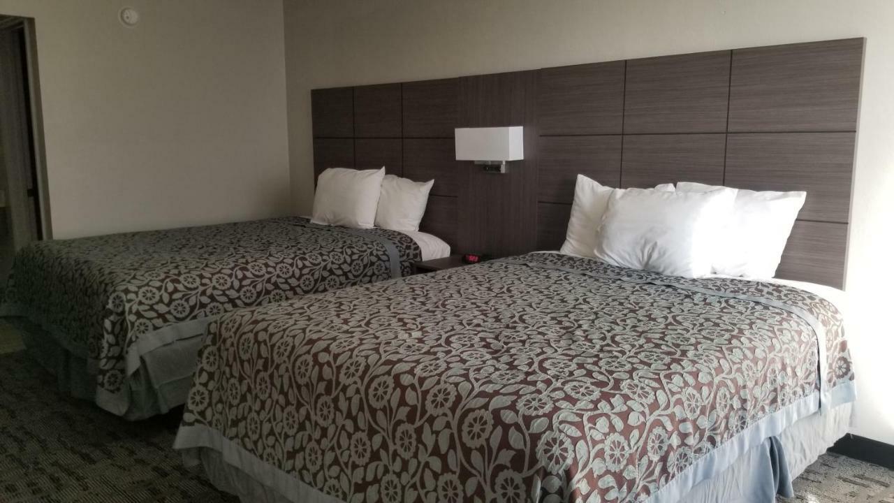 Days Inn & Suites By Wyndham Charleston Airport West North Charleston Ngoại thất bức ảnh